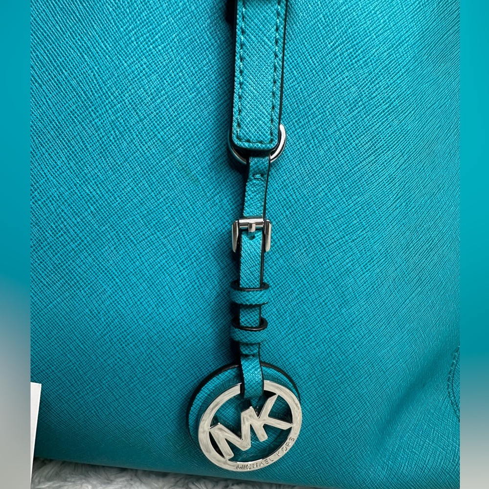 Michael Kors Teal Tote/bag.excellent condition - Picture 12 of 14